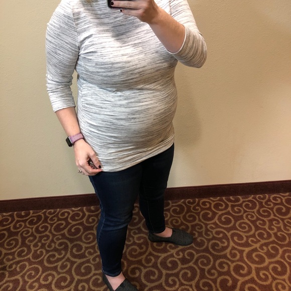 XL maternity shirt from stitch fix - Picture 2 of 2